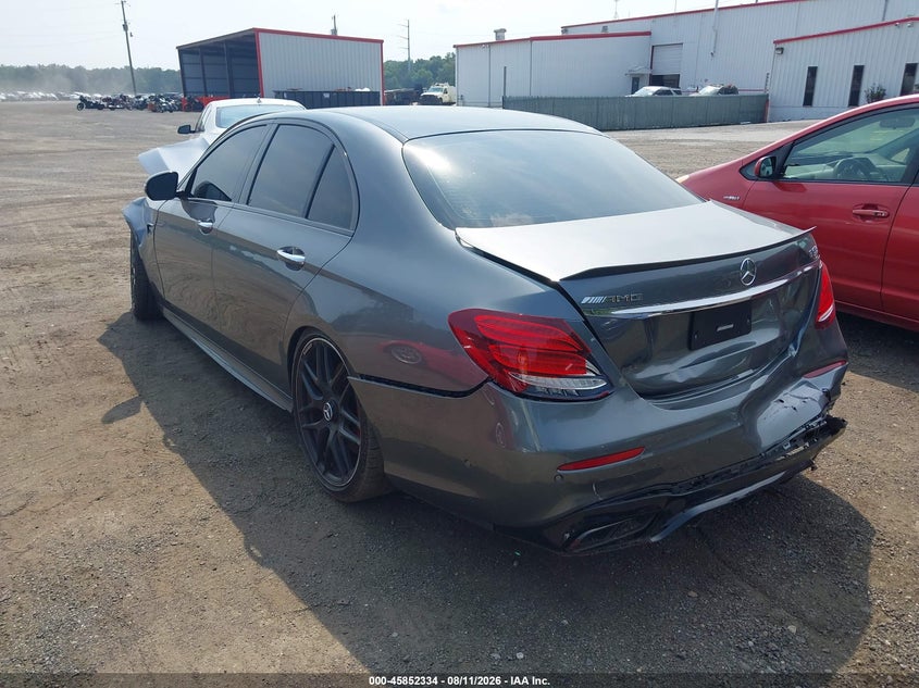 MERCEDES-BENZ AMG E 63 - zdjęcie 3