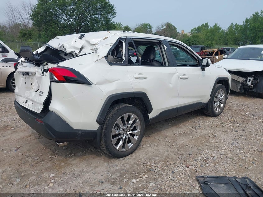 2022 TOYOTA RAV4 auction photo 4