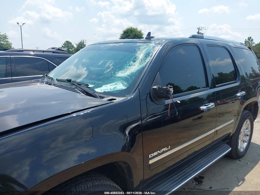 2011 GMC YUKON auction photo 6