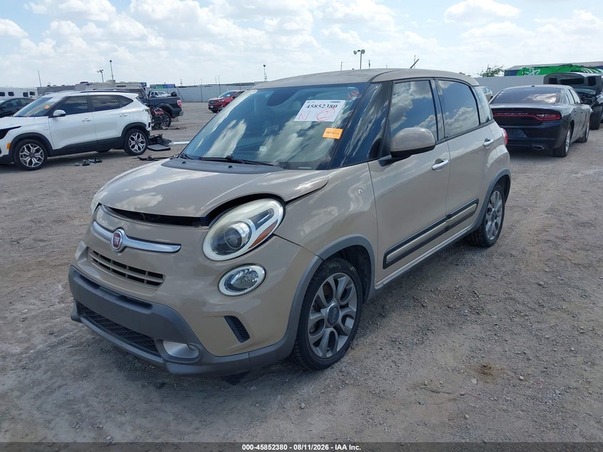 2014 FIAT 500L auction photo 2