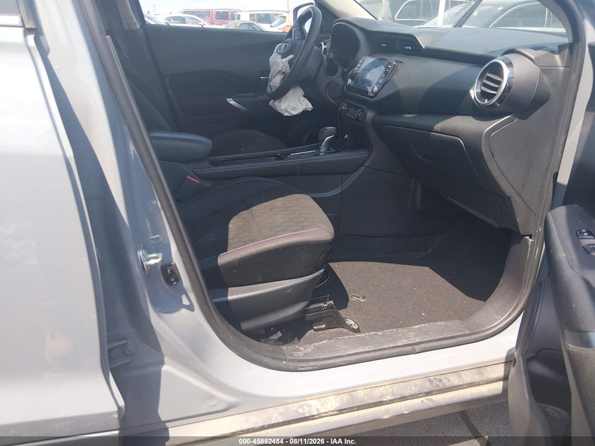 2022 NISSAN KICKS auction photo 5