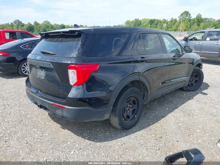 2023 FORD POLICE INTERCEPTOR UTILITY auction photo 4