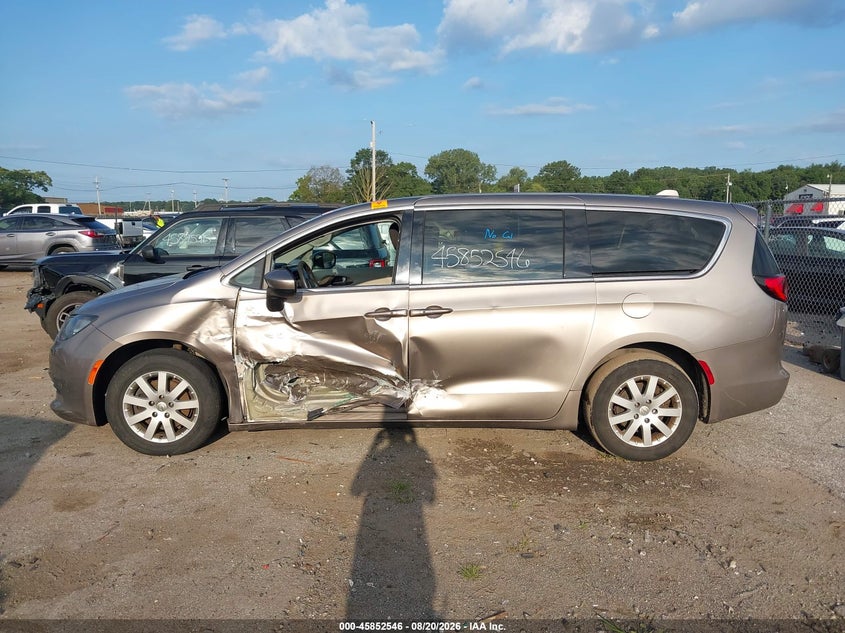 CHRYSLER PACIFICA 2017 VIN 2C4RC1DG4HR642900