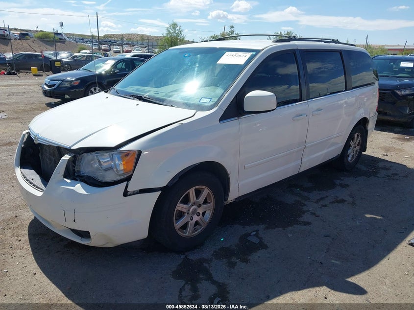 2010 Chrysler Town & Country Touring, Front End, IAAI, VIN 2A4RR5DXXAR329789 — photo 2