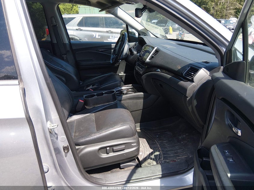 2017 HONDA PILOT auction photo 5