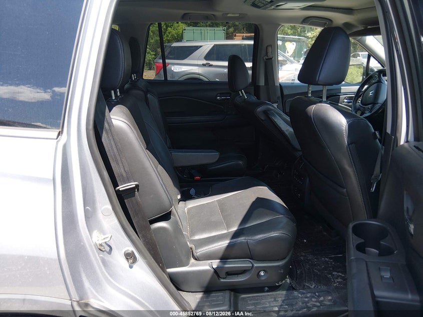 2017 HONDA PILOT auction photo 8