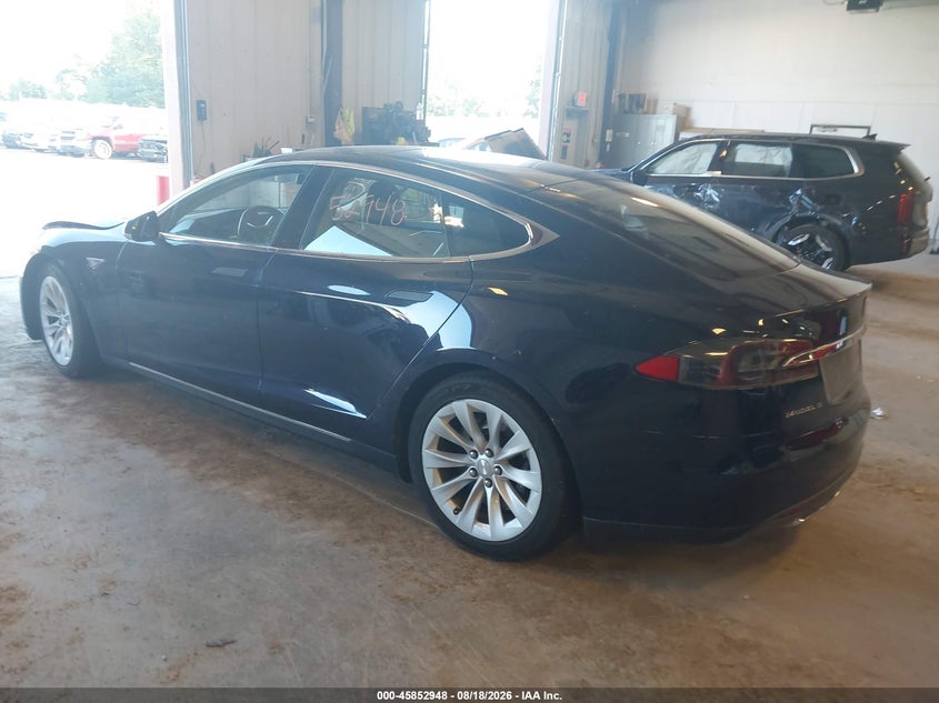 TESLA MODEL S 2015 VIN 5YJSA1H22FFP77744
