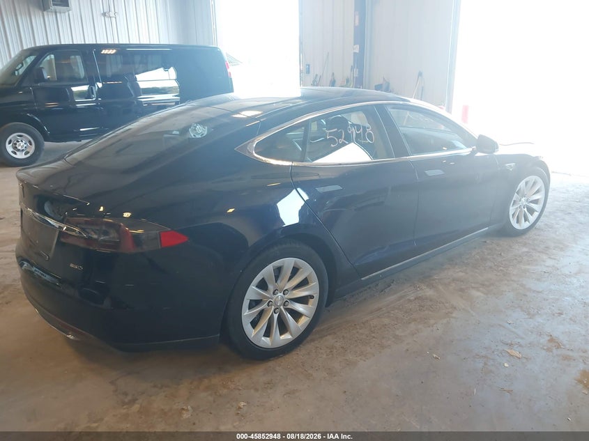 TESLA MODEL S 2015 VIN 5YJSA1H22FFP77744