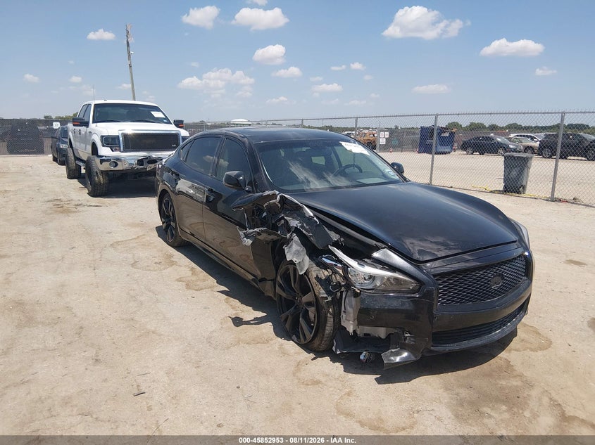 2016 INFINITI Q70L auction photo 1