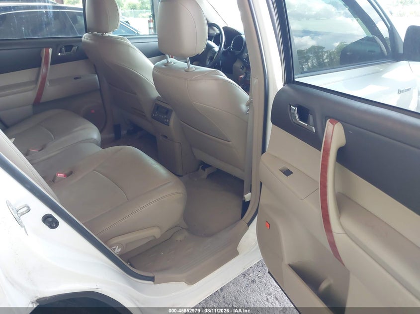 2010 TOYOTA HIGHLANDER auction photo 8