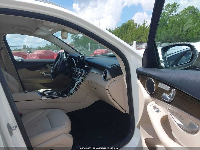 2016 MERCEDES-BENZ GLC 300 auction photo 5