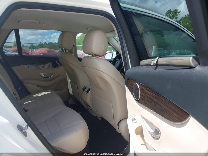 2016 MERCEDES-BENZ GLC 300 auction photo 8
