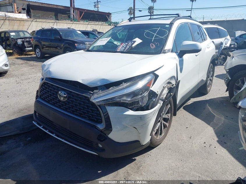 2023 TOYOTA COROLLA CROSS auction photo 2