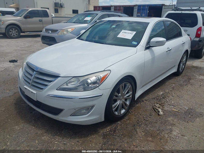Фото 2 - HYUNDAI GENESIS