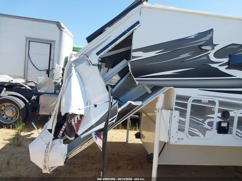 2026 LANCE 1181 TRUCK CAMPER auction photo 6