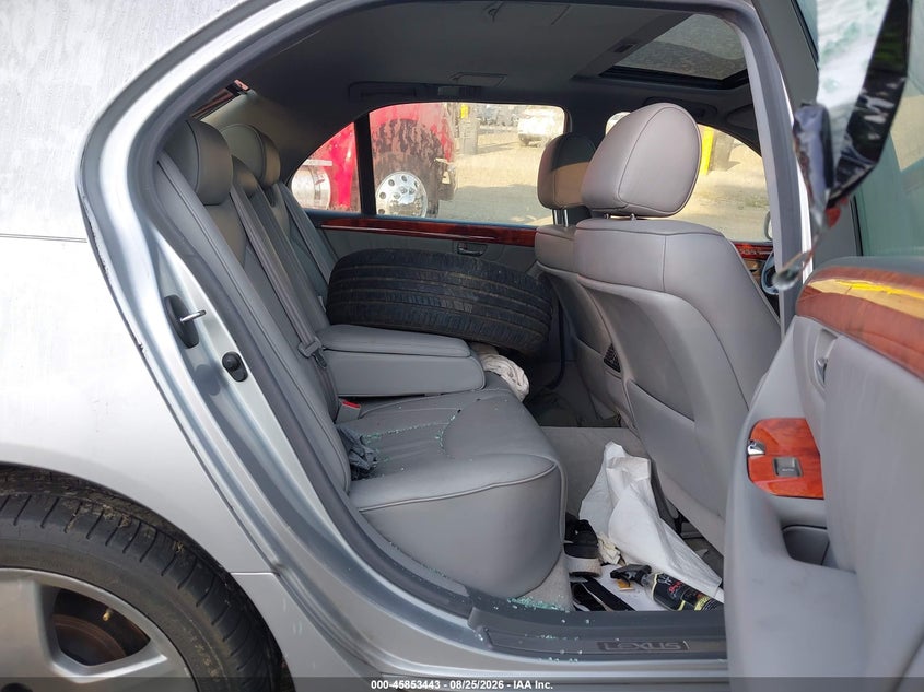2005 LEXUS LS 430 auction photo 8