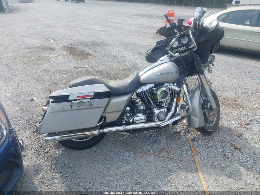 HARLEY-DAVIDSON FLHX 2007