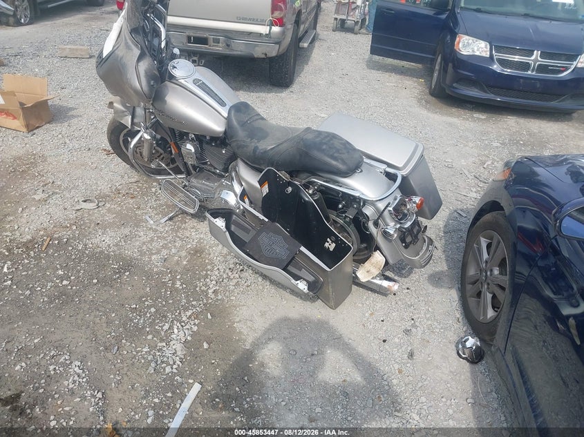 HARLEY-DAVIDSON FLHX 2007