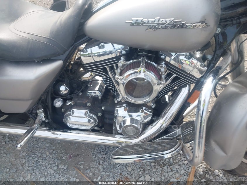 HARLEY-DAVIDSON FLHX 2007