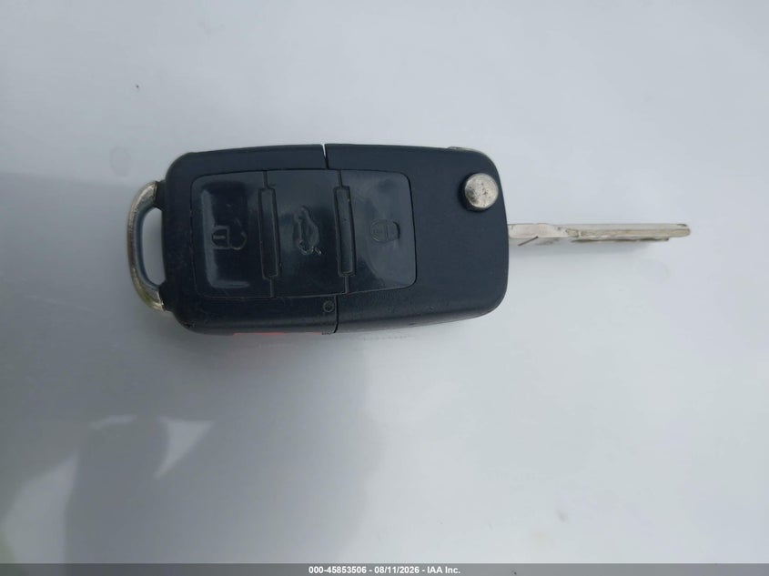 2009 VOLKSWAGEN BEETLE HATCHBACK 2.5L I-5 DOHC, VVT, 150HP