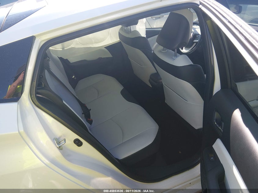 TOYOTA PRIUS - zdjęcie 8