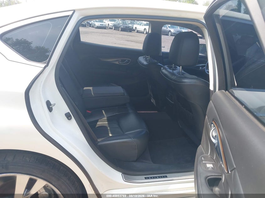 2017 INFINITI Q70L auction photo 8