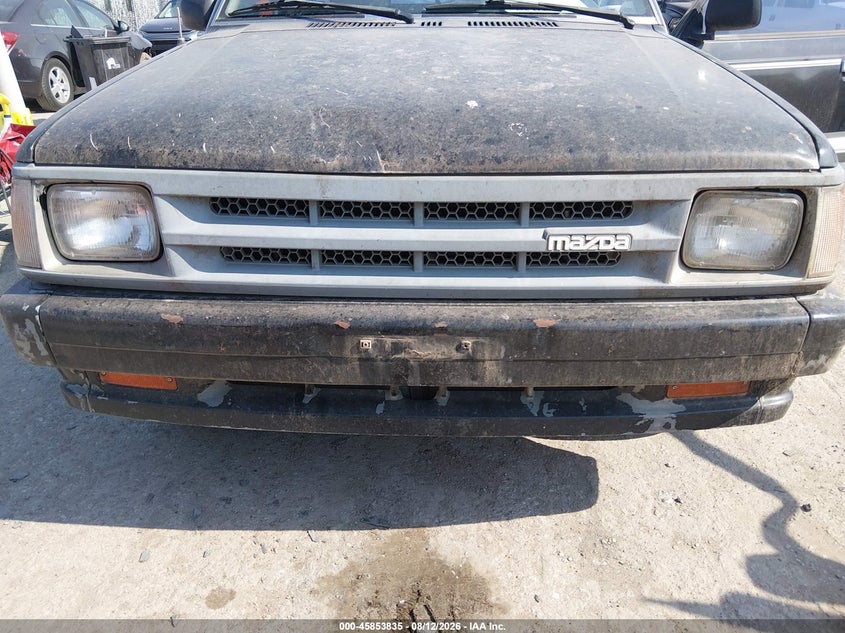 1987 MAZDA B2600 auction photo 6