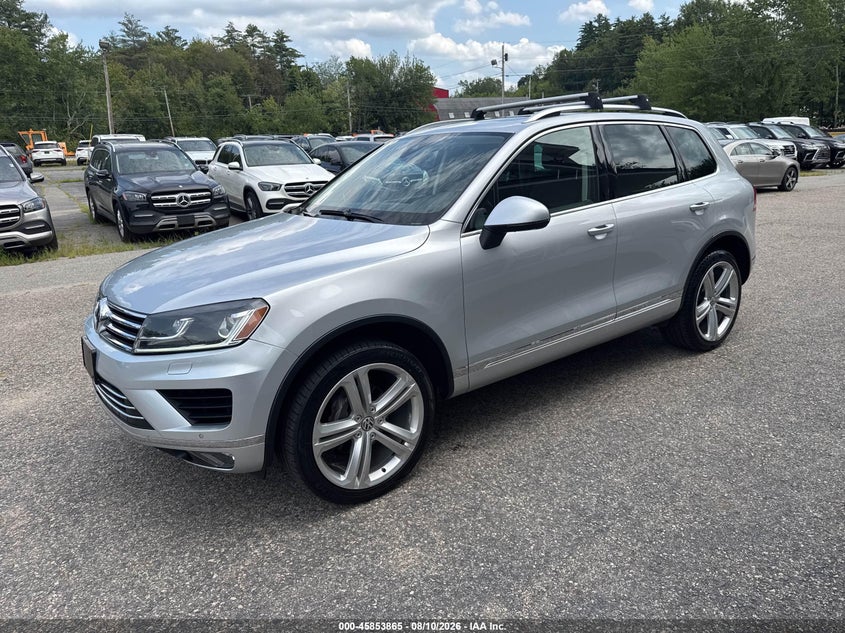 2017 VOLKSWAGEN TOUAREG auction photo 2