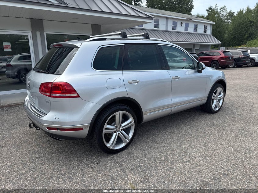 2017 VOLKSWAGEN TOUAREG auction photo 4