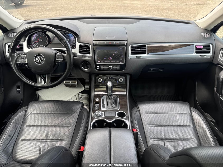 2017 VOLKSWAGEN TOUAREG auction photo 6