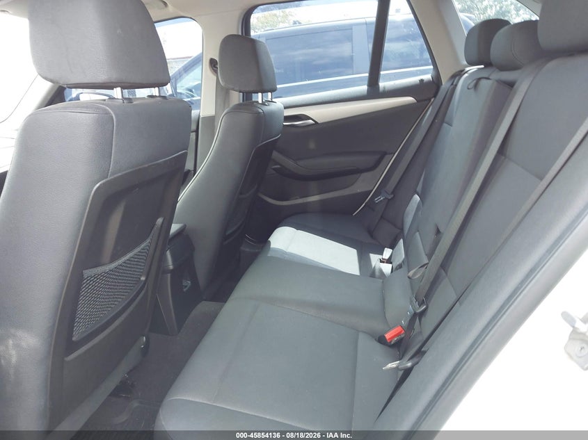 Фото 8 - BMW X1
