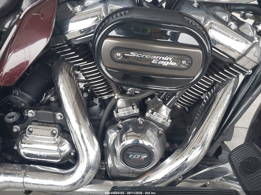 Photo 8 - HARLEY-DAVIDSON FLHR