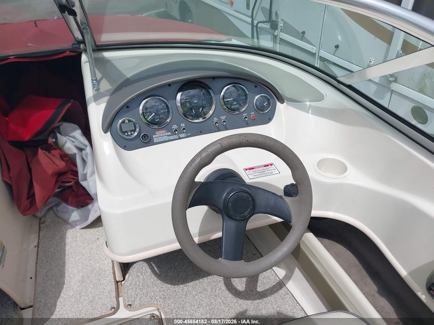 2004 SEA RAY RUNABOUT auction photo 7