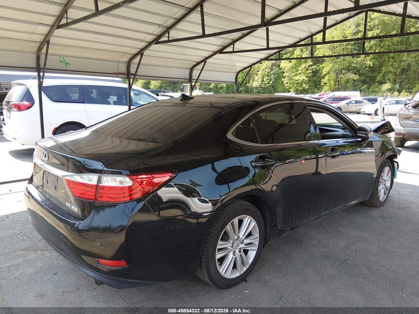 2013 LEXUS ES 350 · Фото 4