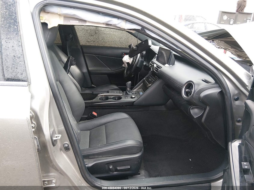 2021 LEXUS IS 300 auction photo 5