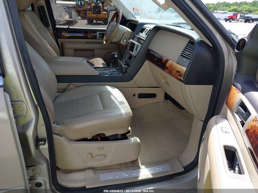 2006 LINCOLN NAVIGATOR auction photo 5