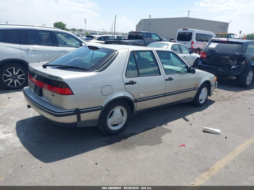 1997 SAAB 9000 auction photo 4