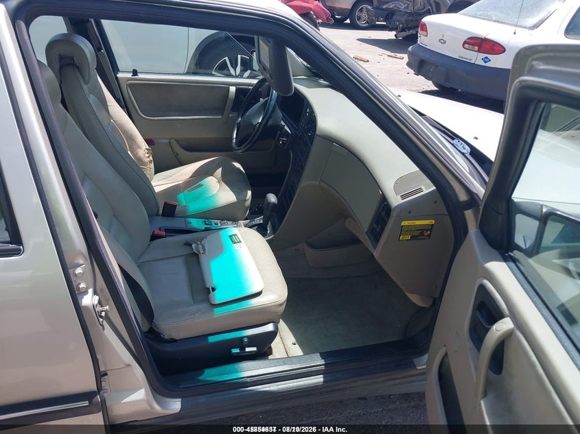1997 SAAB 9000 auction photo 5