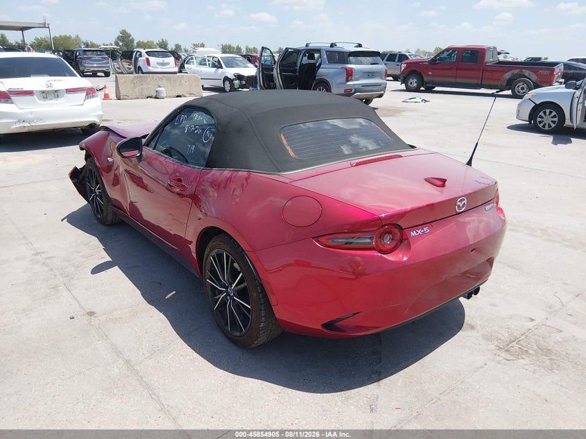 Vin: jm1ndad71r0608856, lot: 46353838, mazda mx-5 miata grand touring 20243