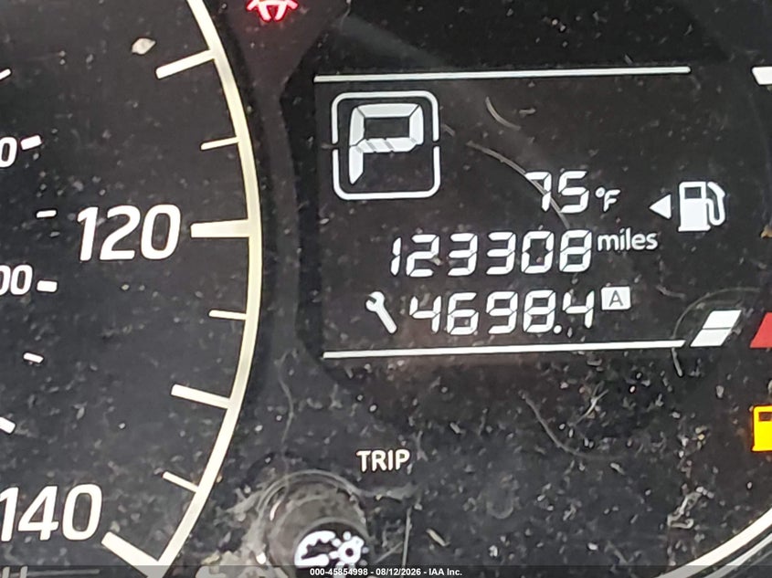 2015 NISSAN VERSA HATCHBACK 1.6L I-4 DOHC, VVT, 109HP