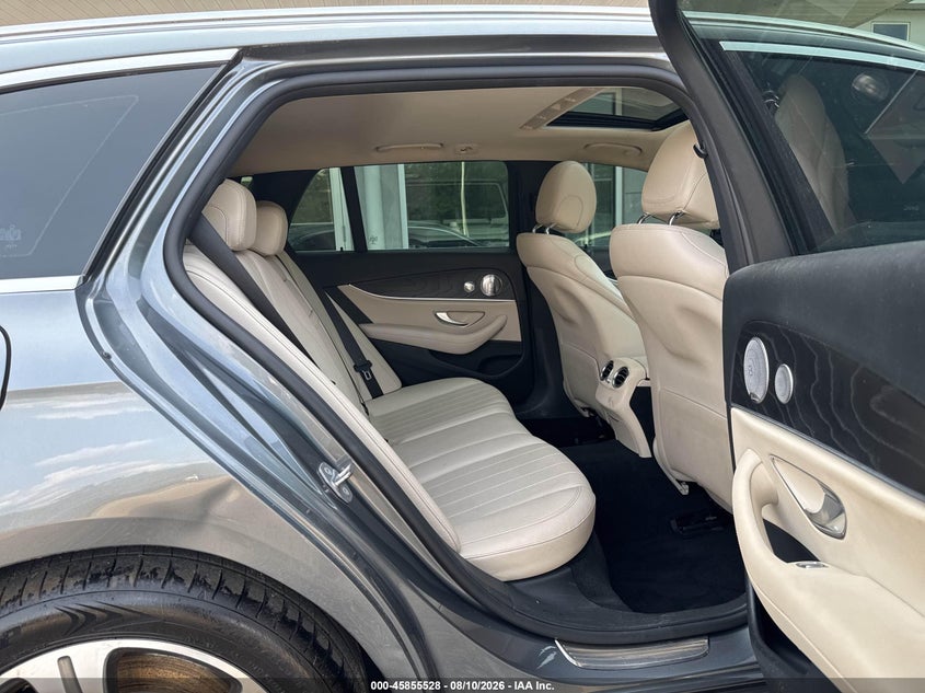 2017 MERCEDES-BENZ E 400 auction photo 8