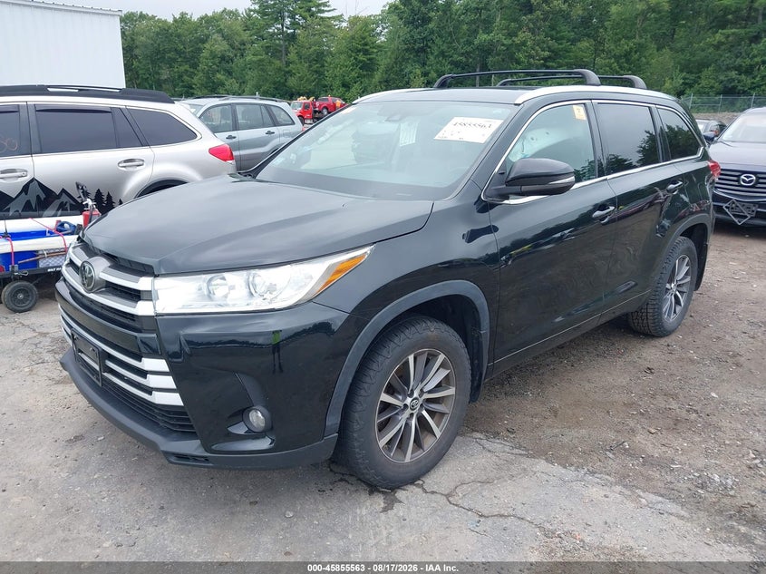 2017 TOYOTA HIGHLANDER auction photo 2