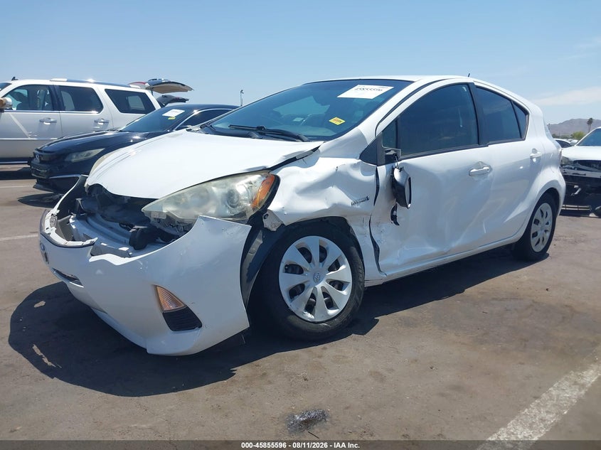 2013 TOYOTA PRIUS C auction photo 2