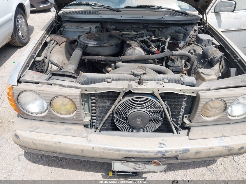 MERCEDES-BENZ 300 1981 VIN WDBAB30A9BB223572
