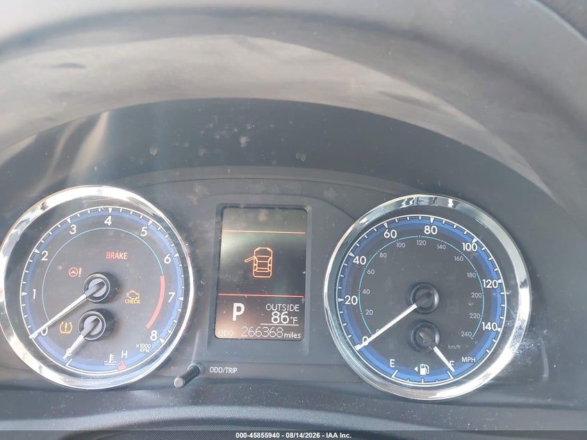 2018 TOYOTA COROLLA auction photo 7