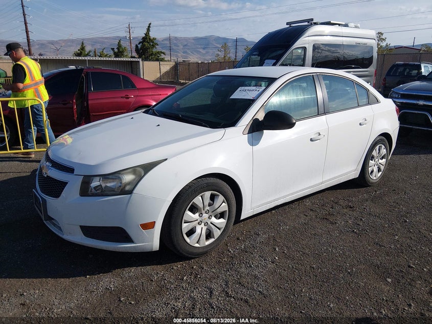 2014 CHEVROLET CRUZE auction photo 2