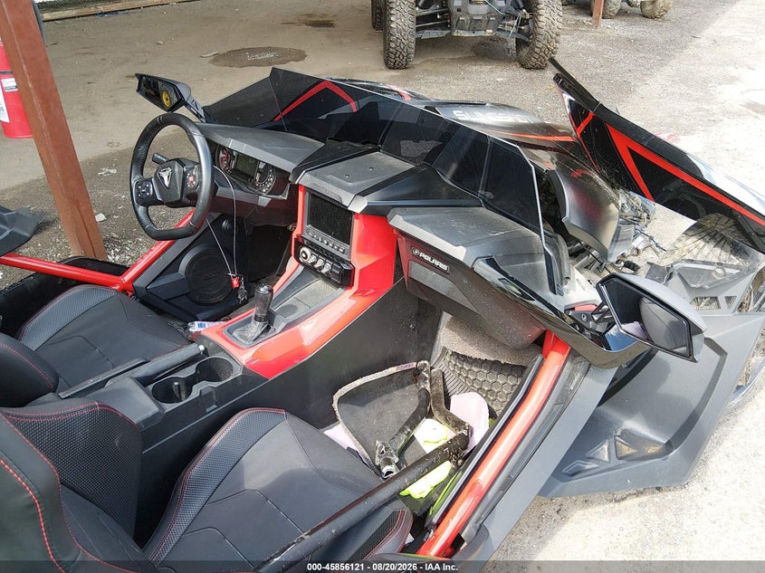 2020 POLARIS SLINGSHOT auction photo 5