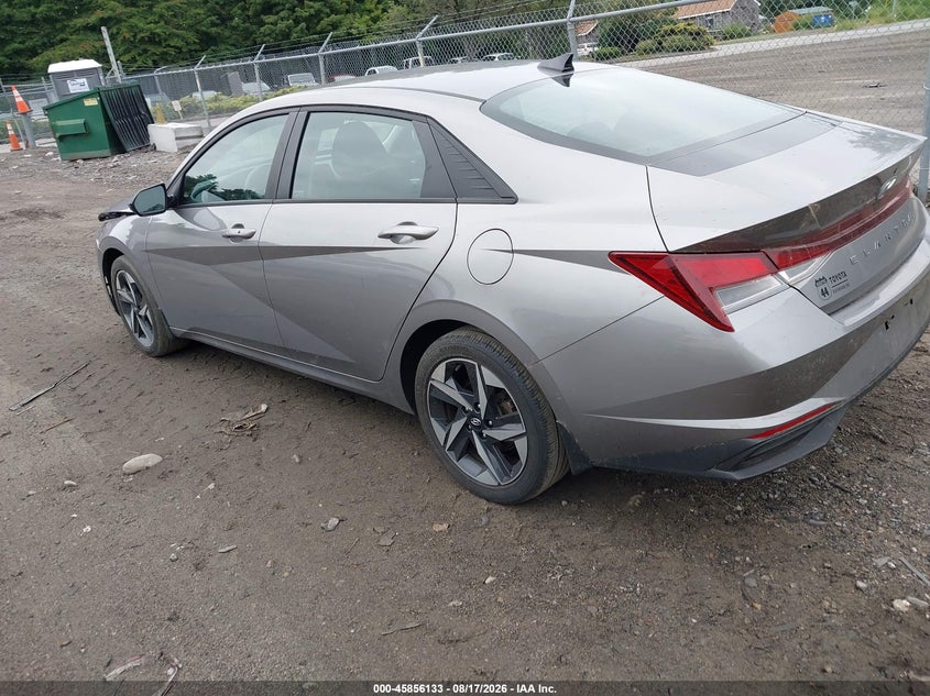 2023 HYUNDAI ELANTRA auction photo 3
