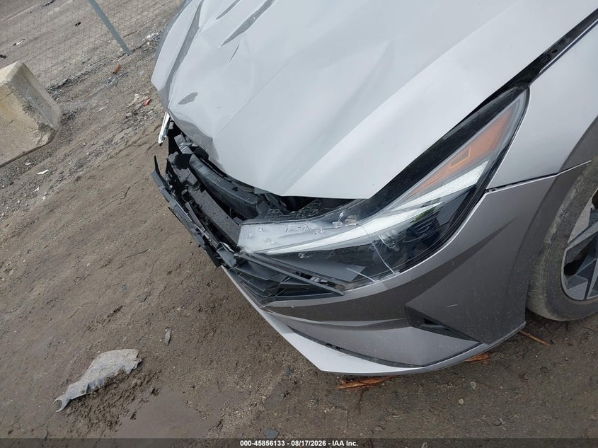 2023 HYUNDAI ELANTRA auction photo 6
