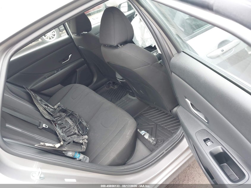 2023 HYUNDAI ELANTRA auction photo 8